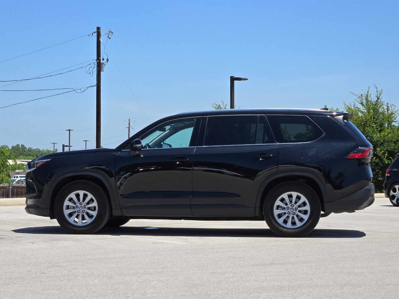2025 Toyota Highlander XLE