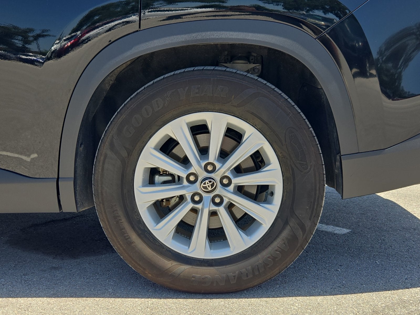 2025 Toyota Highlander XLE