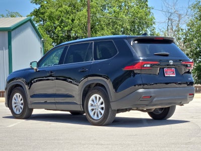 2025 Toyota Highlander XLE