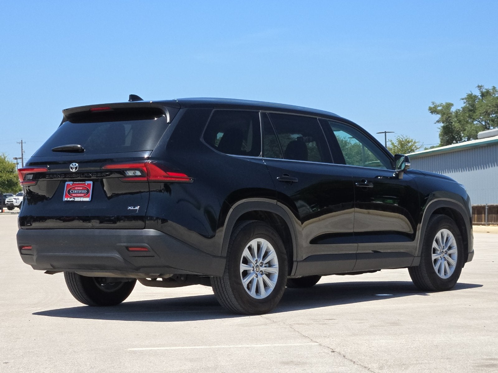 2025 Toyota Highlander XLE