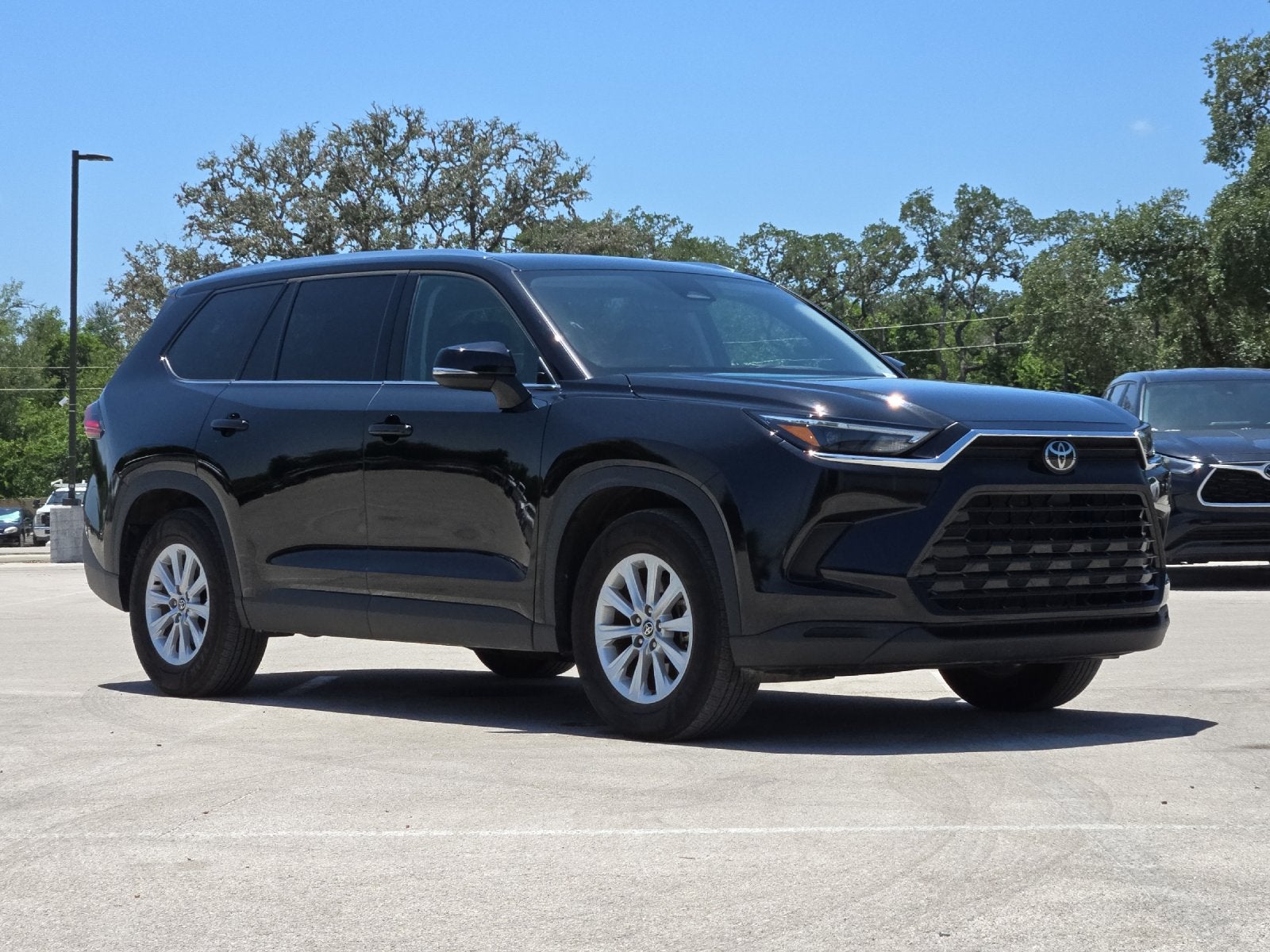 2025 Toyota Highlander XLE