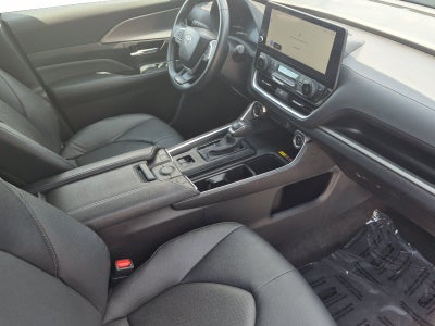 2025 Toyota Highlander XLE
