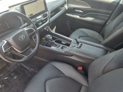 2025 Toyota Highlander XLE