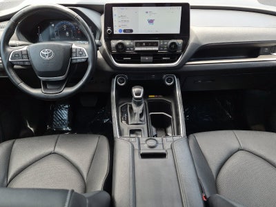 2025 Toyota Highlander XLE