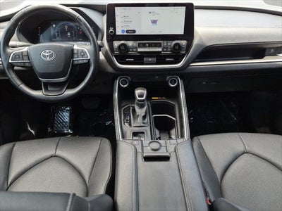2025 Toyota Highlander XLE