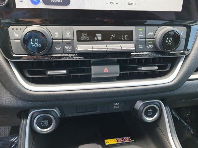 2025 Toyota Highlander XLE
