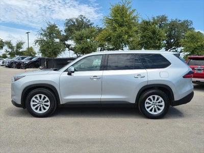 2025 Toyota Highlander XLE