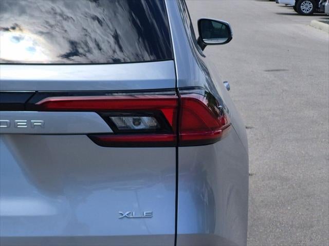 2025 Toyota Highlander XLE