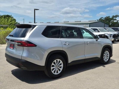2025 Toyota Highlander XLE