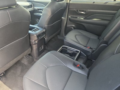 2025 Toyota Highlander XLE