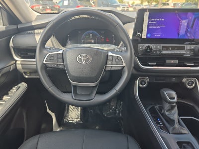 2025 Toyota Highlander XLE