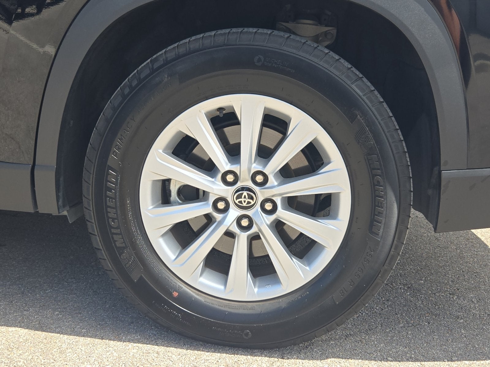 2025 Toyota Highlander XLE