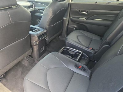 2025 Toyota Highlander XLE
