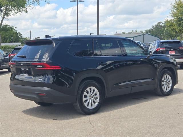 2025 Toyota Highlander XLE