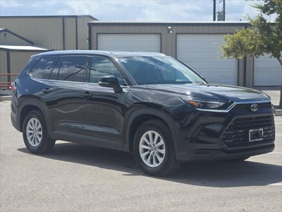 2025 Toyota Highlander XLE