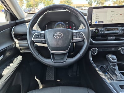 2025 Toyota Highlander XLE