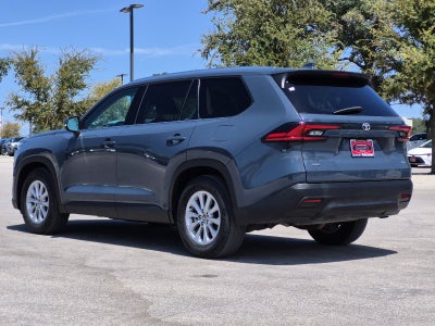 2025 Toyota Highlander XLE