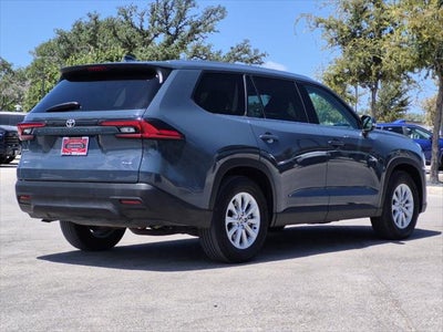 2025 Toyota Highlander XLE