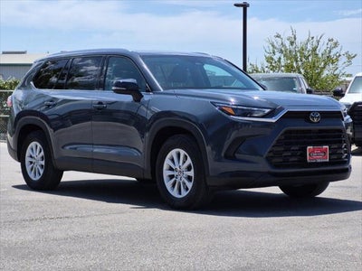 2025 Toyota Highlander XLE