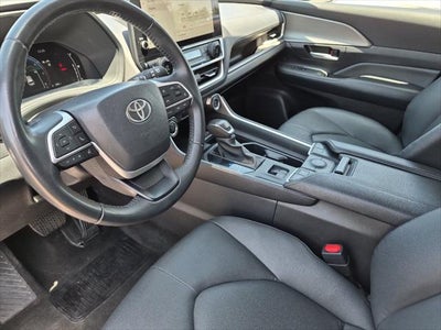 2025 Toyota Highlander XLE