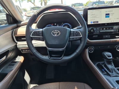 2026 Toyota Highlander Platinum