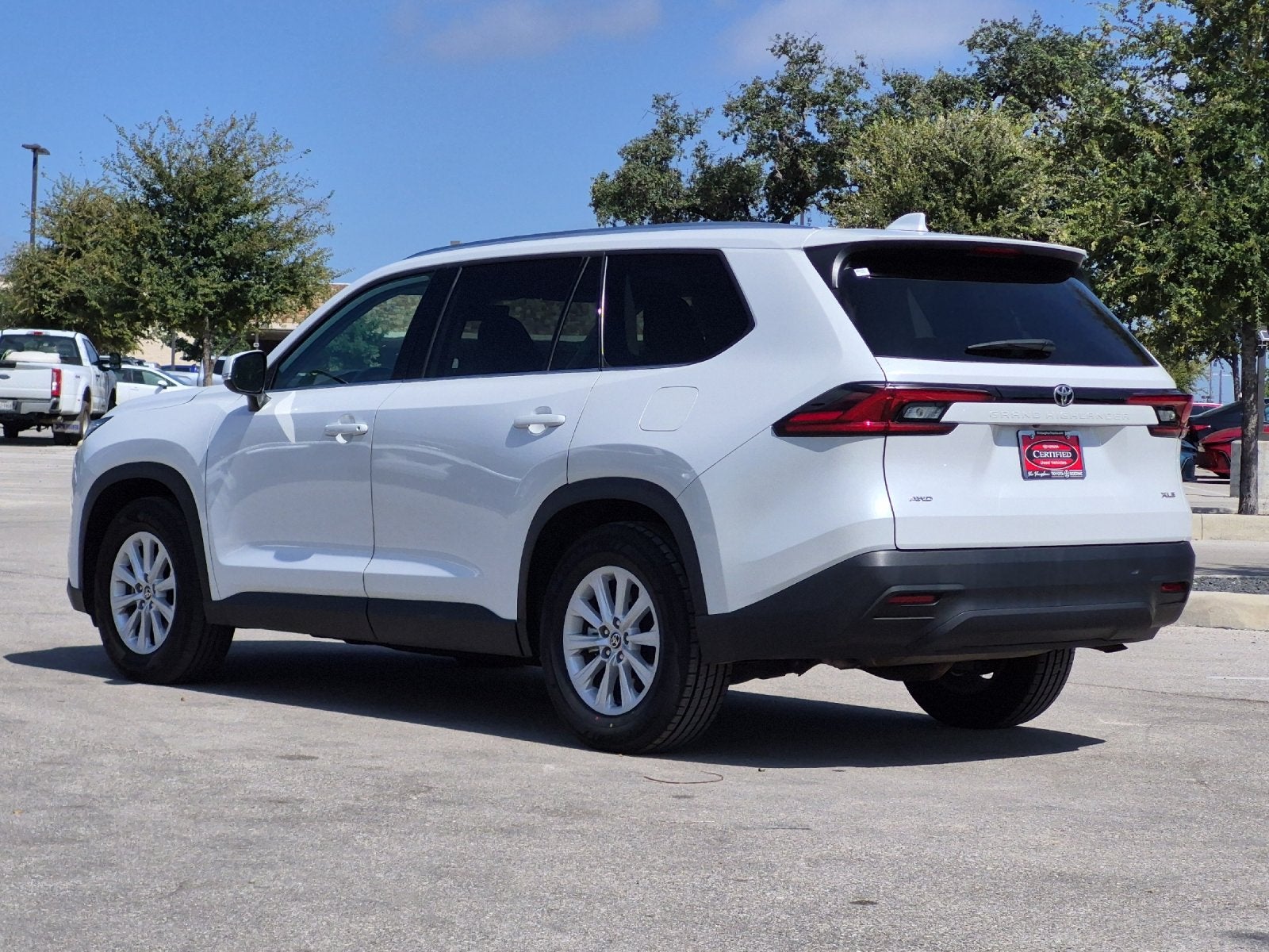 2025 Toyota Highlander XLE
