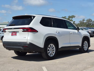 2025 Toyota Highlander XLE