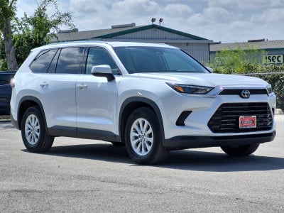 2025 Toyota Highlander XLE