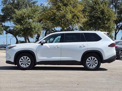 2025 Toyota Highlander XLE