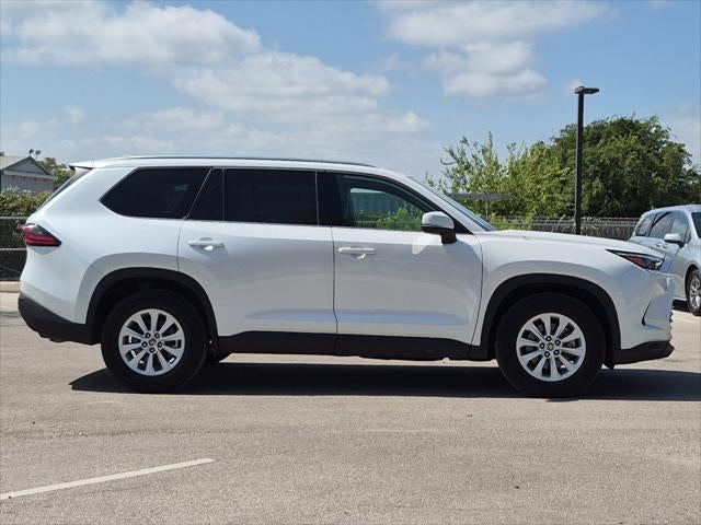 2025 Toyota Highlander XLE