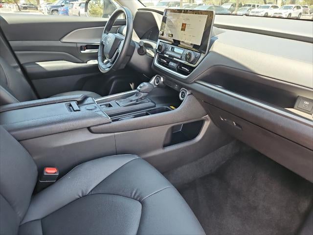 2025 Toyota Highlander XLE
