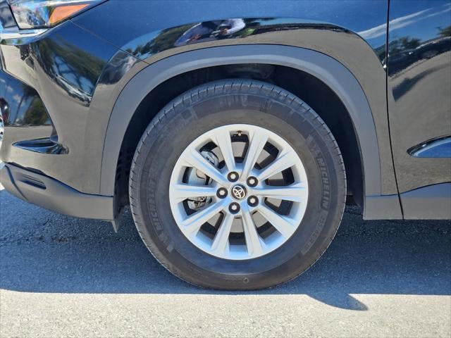 2025 Toyota Highlander XLE