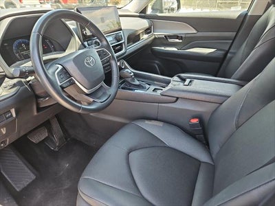 2025 Toyota Highlander XLE