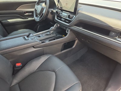 2025 Toyota Highlander XLE