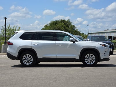 2025 Toyota Highlander XLE