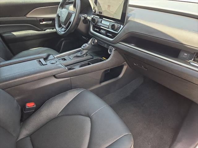 2025 Toyota Highlander XLE
