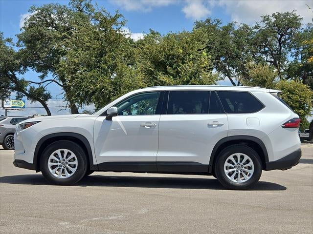 2025 Toyota Highlander XLE