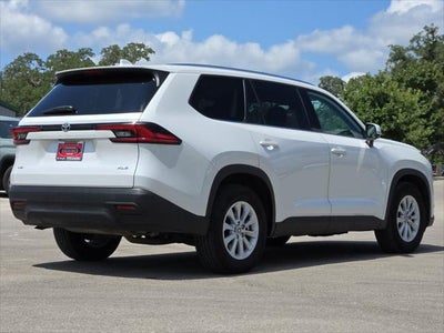 2025 Toyota Highlander XLE