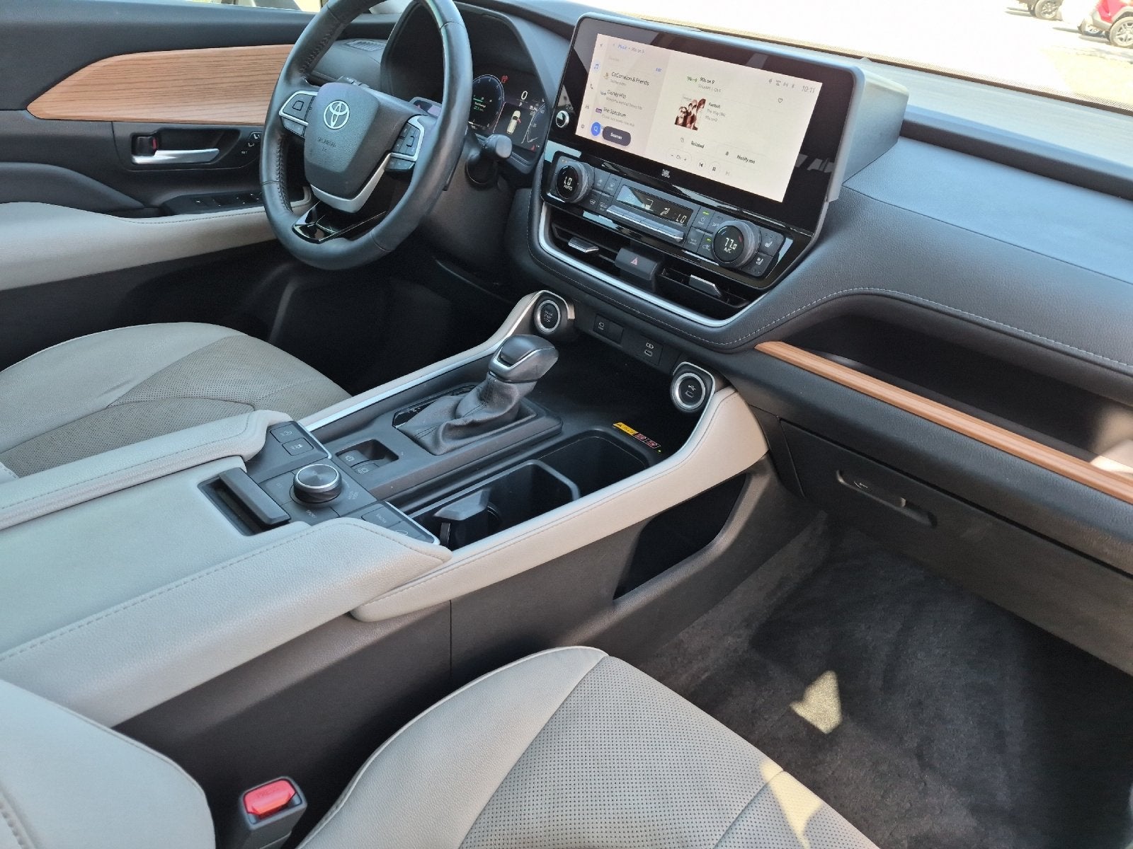 2024 Toyota Highlander Platinum