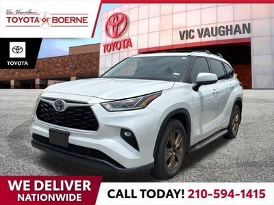 2022 Toyota Highlander Hybrid Bronze Edition