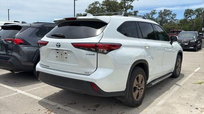 2022 Toyota Highlander Hybrid Bronze Edition
