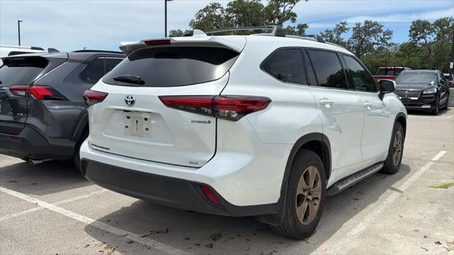 2022 Toyota Highlander Hybrid Bronze Edition