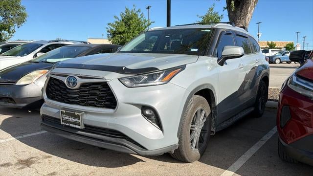 2022 Toyota Highlander Hybrid Bronze Edition