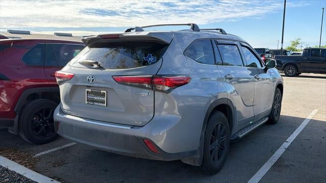 2022 Toyota Highlander Hybrid Bronze Edition