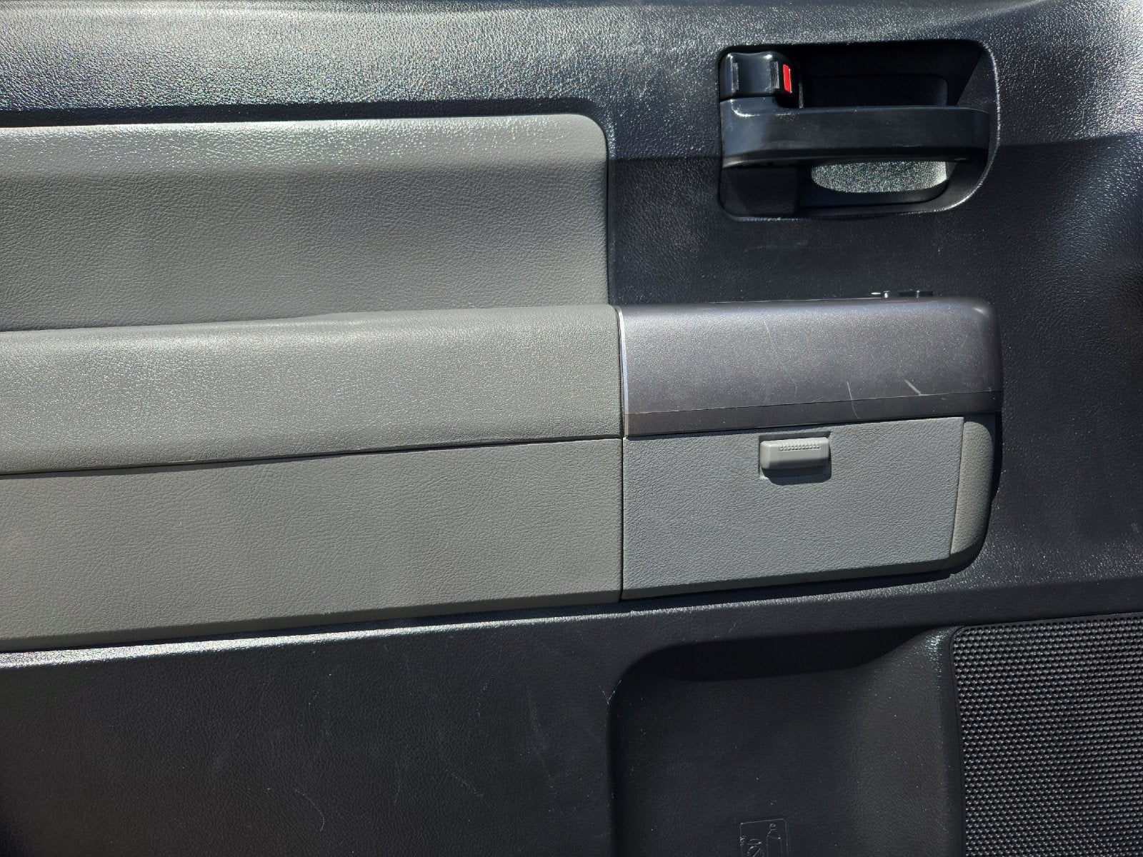 2019 Toyota Sequoia SR5 5.7L