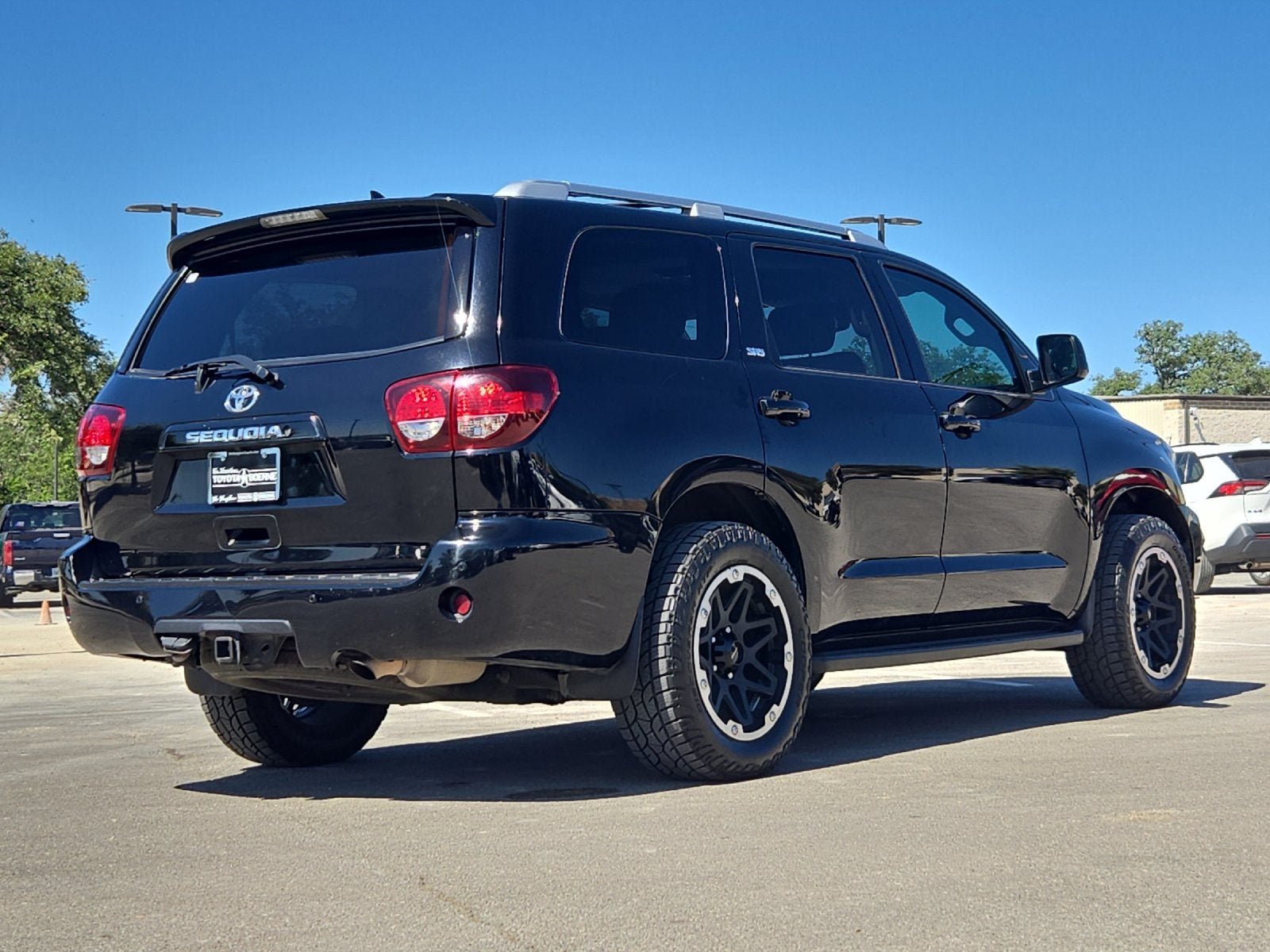 2019 Toyota Sequoia SR5 5.7L