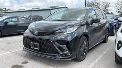 2025 Toyota Sienna XSE 7 Passenger