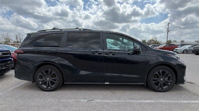 2025 Toyota Sienna XSE 7 Passenger