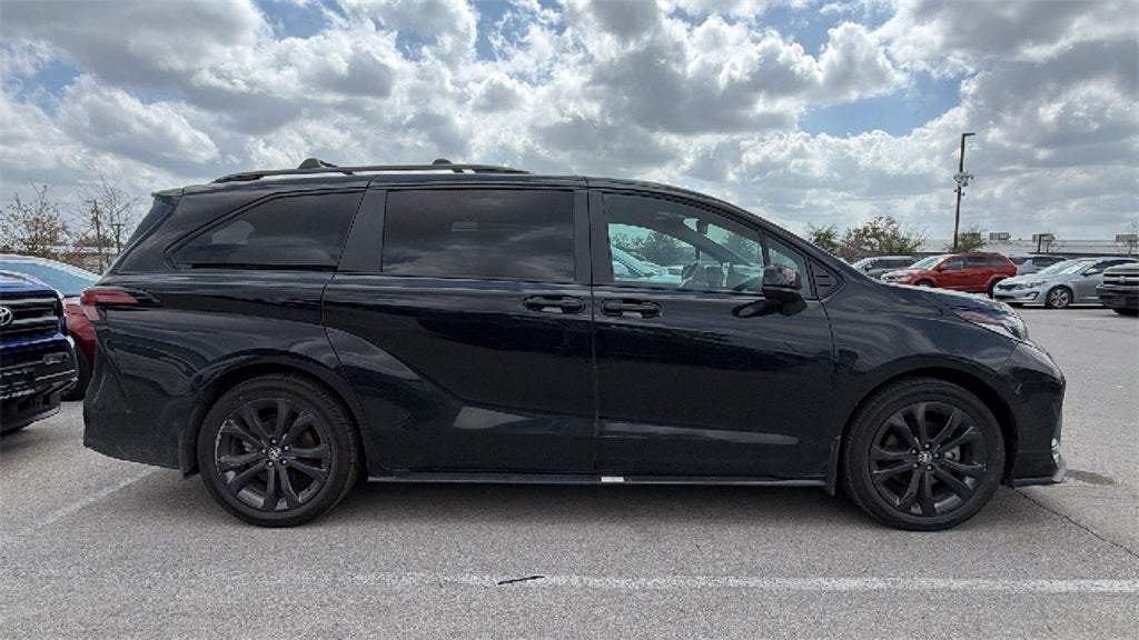 2025 Toyota Sienna XSE 7 Passenger