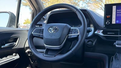 2025 Toyota Sienna XSE 7 Passenger